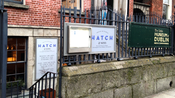 Achado em Dublin: Hatch & Sons