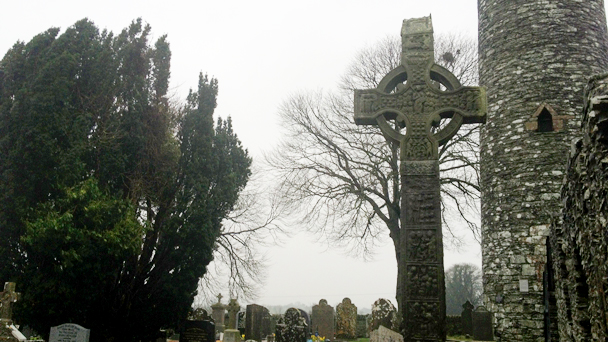 Conhecendo a Irlanda: Monasterboice